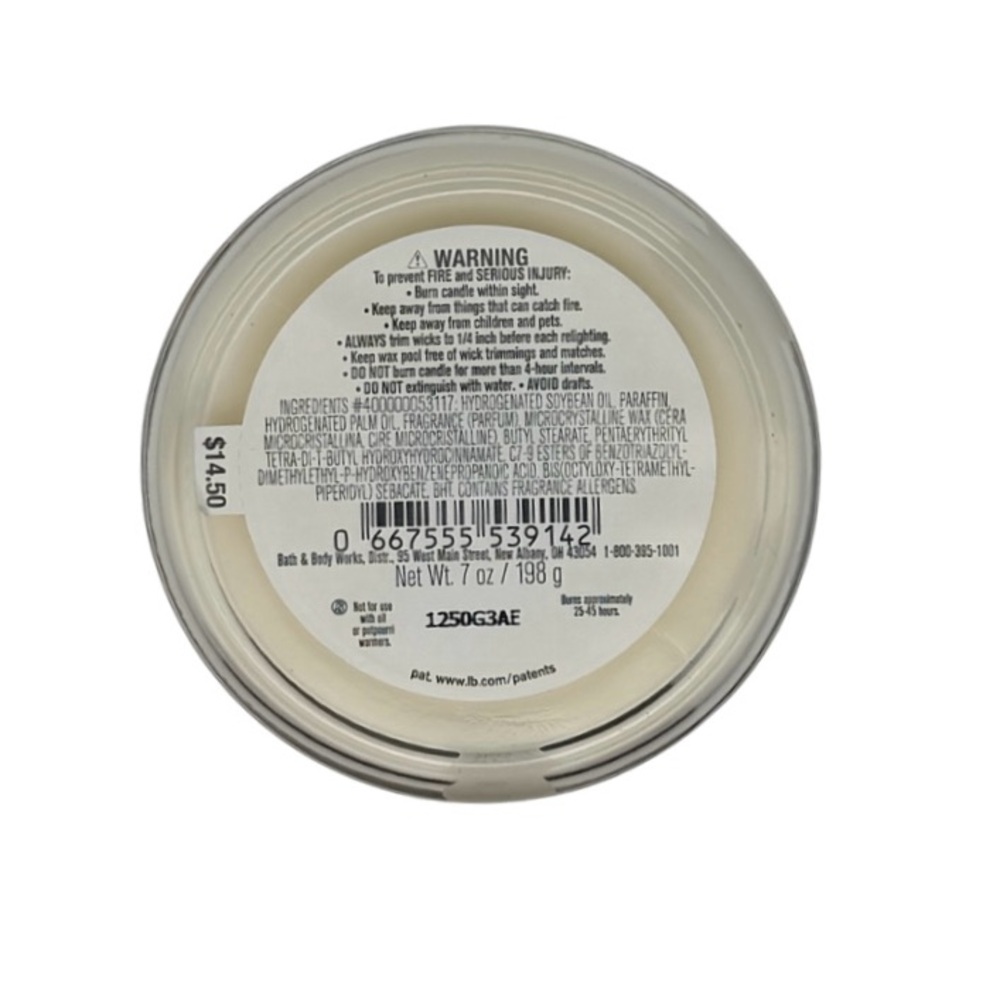 Bath & Body Works - Single-Wick Candle - Japanese Cherry Blossom - Picture 3 of 4